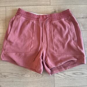 Lululemon mens salmon pink shorts